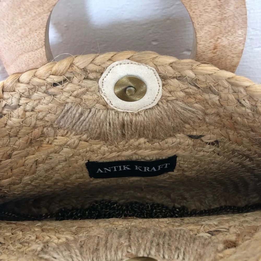 𝅺antik Kraft Jute Clutch in Peach - Picture 2 of 3